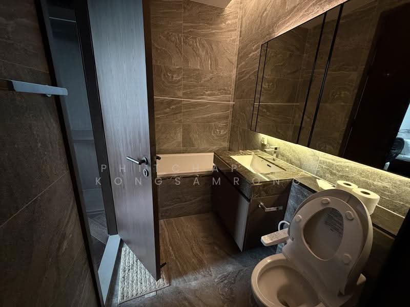 The Esse Sukhumvit 36, Bangkok, Soi Sukhumvit 36, Sukhumvit Road, Phra Kanong, Khlong Toei, Bangkok, 1 Bedroom, 45 sqm, Condo For Rent, by Phitchaporn Kongsamrong, 500580950 - DDproperty.com
