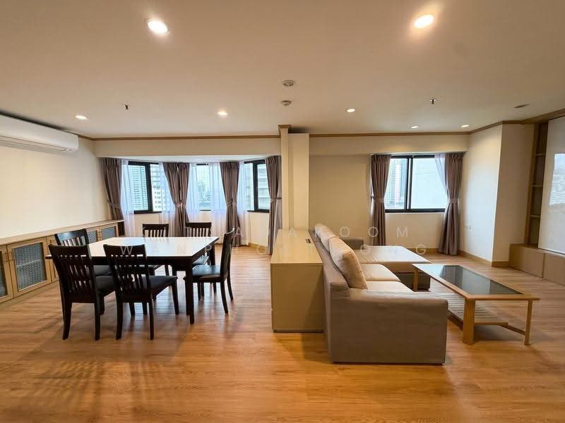 Baan Suanpetch, Bangkok, 18 Soi Sukhumvit 39, Khlong Tan Nua, Watthana, Bangkok, 3 Bedrooms, 130 sqm, Condo For Rent, by Kitsadapoom Wanpholthong, 500580955 - DDproperty.com