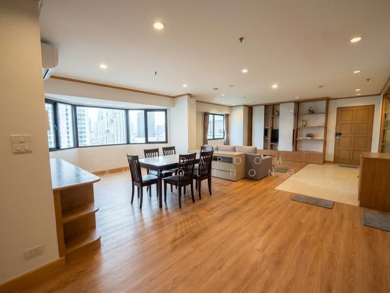 Baan Suanpetch, Bangkok, 18 Soi Sukhumvit 39, Khlong Tan Nua, Watthana, Bangkok, 3 Bedrooms, 130 sqm, Condo For Rent, by Kitsadapoom Wanpholthong, 500580955 - DDproperty.com