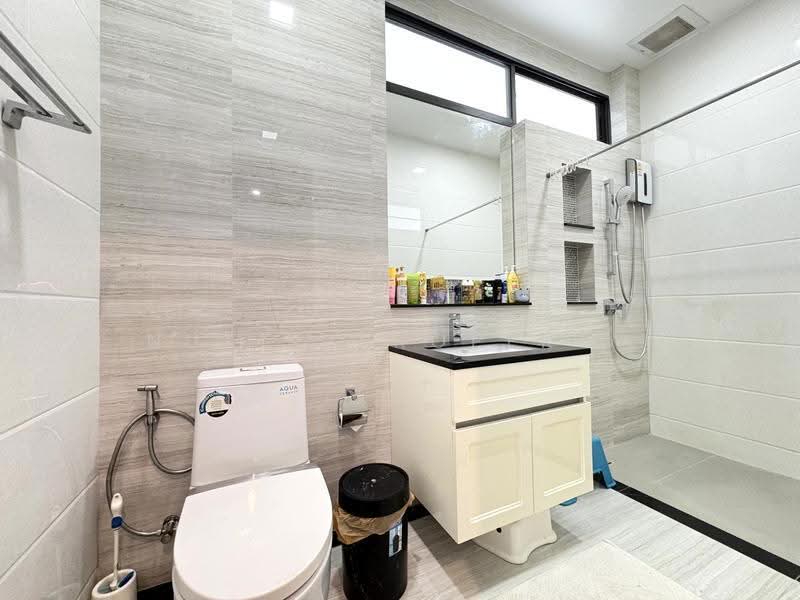 The Grand Lux Bangna-Suanluang, bangkok, Kanchanaphisek Road, Dok Mai, Prawet, Bangkok, 5 Bedrooms, 438 sqm, Single Detached House For Sale, by Nutty Property, 500580980 - DDproperty.com