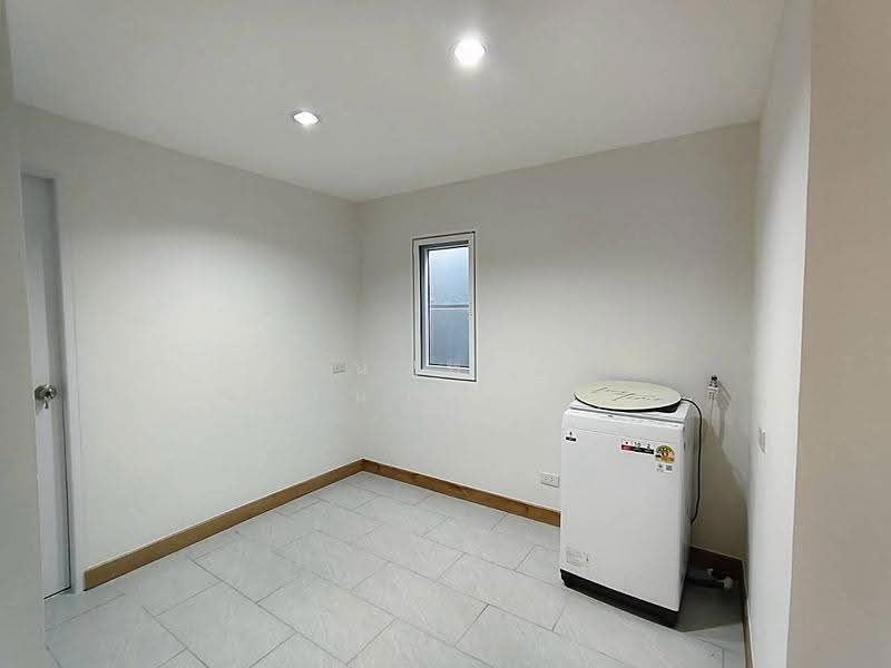 Pruklada Suvarnabhumi, Samut Prakan, ลาดกระบัง 54, Srisa Chorakhe Noi, Bang Sao Thong, Samut Prakan, 3 Bedrooms, 284 sqm, Single Detached House For Rent, by นวพล พิธานวรรณกุล, 500581032 - DDproperty.com