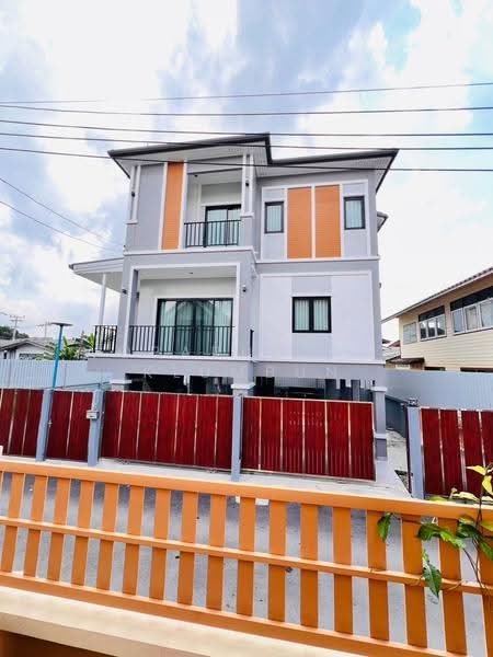 บ้าน 4-ห้องนอน, กรุงเทพ, สวนหลวง, กรุงเทพ, 200 ตร.ม., บ้านเดี่ยว ขาย, โดย Woraruethai Klumbun, 500581144 - DDproperty.com