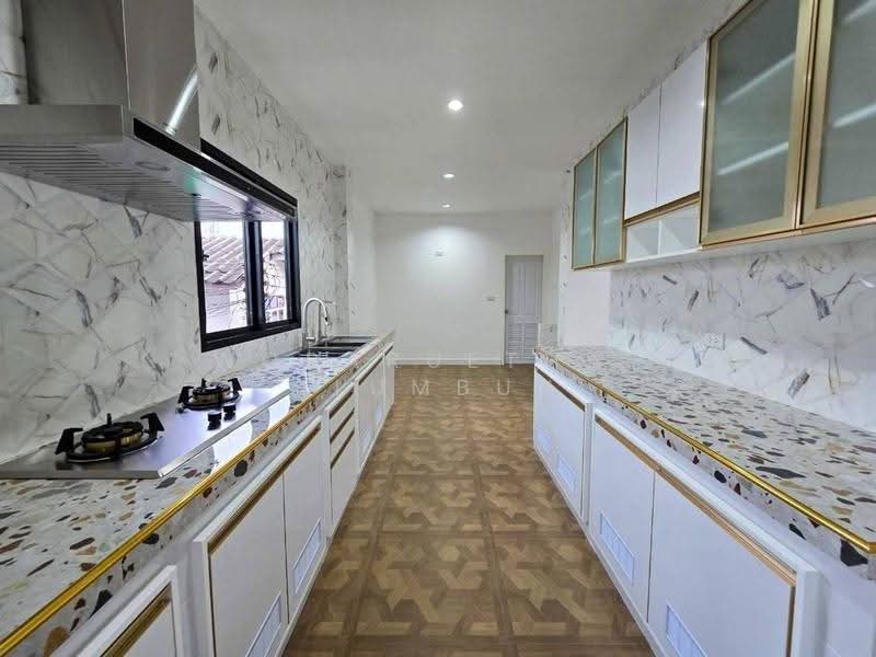 4-BR House, Bangkok, Suan Luang, Bangkok, 4 Bedrooms, 200 sqm, Single Detached House For Sale, by Woraruethai Klumbun, 500581144 - DDproperty.com