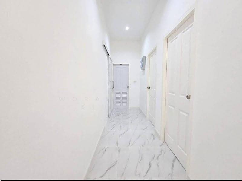 4-BR House, Bangkok, Suan Luang, Bangkok, 4 Bedrooms, 200 sqm, Single Detached House For Sale, by Woraruethai Klumbun, 500581144 - DDproperty.com