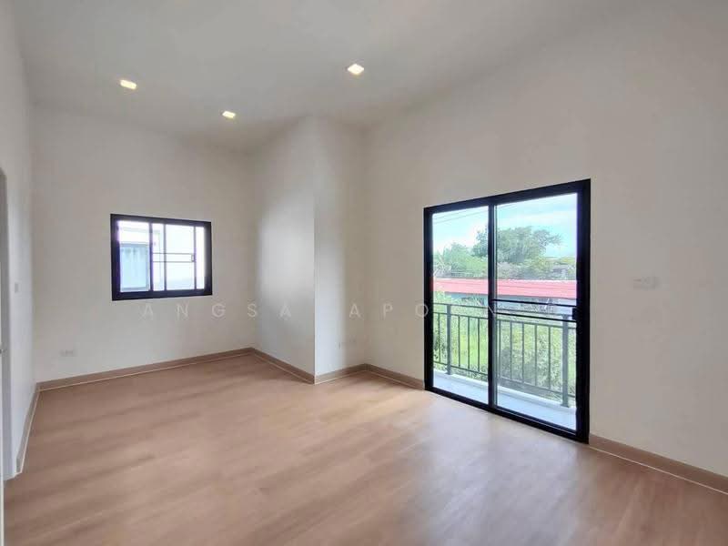 บ้านแฝด คลองสาม, Pathum Thani, Khlong Sam, Khlong Luang, Pathum Thani, 4 Bedrooms, 155 sqm, Semi-Detached House (Twin House) For Sale, by Angsanaporn D, 500581178 - DDproperty.com