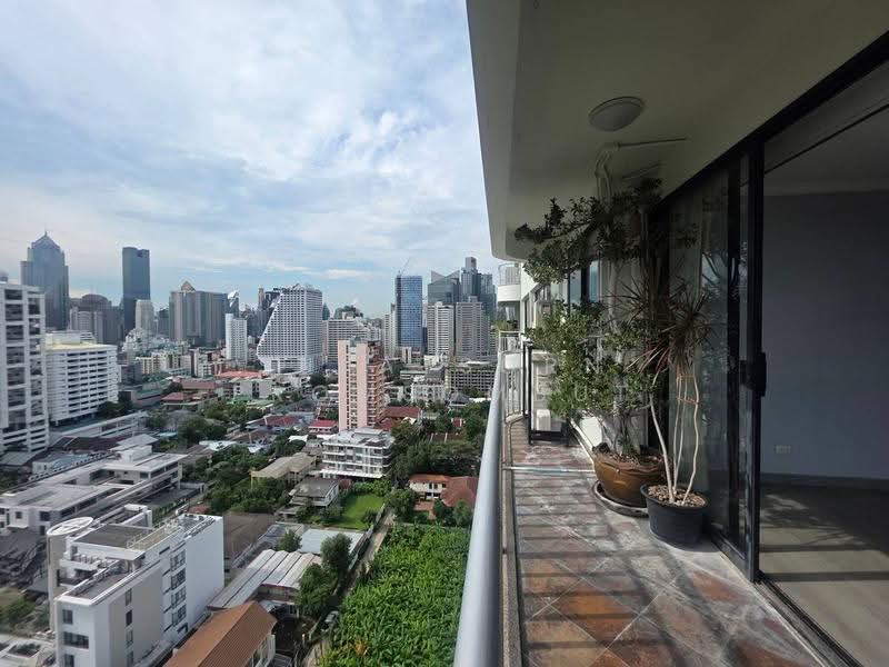Lake Green, Bangkok, 199 Sukhumvit Soi 8, Khlong Toei, Bangkok, 2 Bedrooms, 124 sqm, Condo For Sale, by Supatsorn Promsombut, 500581194 - DDproperty.com