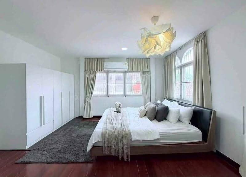 บ้าน 6-ห้องนอน, กรุงเทพ, สามเสนนอก, ห้วยขวาง, กรุงเทพ, 500 ตร.ม., บ้านเดี่ยว ให้เช่า, โดย Woraruethai Klumbun, 500581263 - DDproperty.com