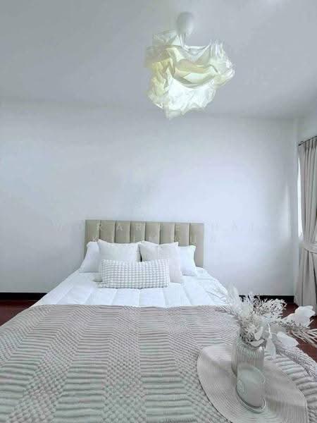 6-BR House, bangkok, Samsen Nok, Huai Khwang, Bangkok, 6 Bedrooms, 500 sqm, Single Detached House For Rent, by Woraruethai Klumbun, 500581263 - DDproperty.com