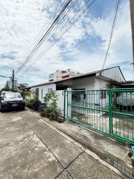 บ้านแฝดลาดพร้าว กรุงเทพมหานคร, bangkok, Lat Phrao, Bangkok, 3 Bedrooms, 150 sqm, Semi-Detached House (Twin House) For Sale, by The Best Property กิ๊ก, 500581313 - DDproperty.com