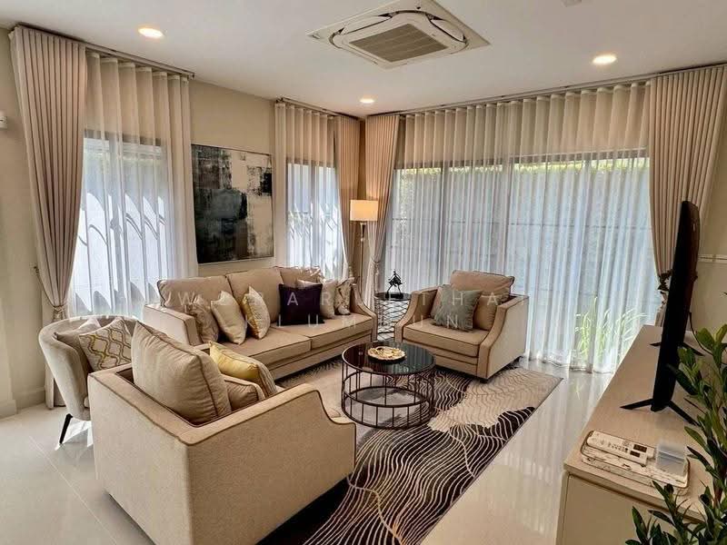 Nantawan Rama 9 - New Krungthepkreetha, bangkok, Saphan Sung, Bangkok, 4 Bedrooms, 302 sqm, Single Detached House For Rent, by Woraruethai Klumbun, 500581352 - DDproperty.com