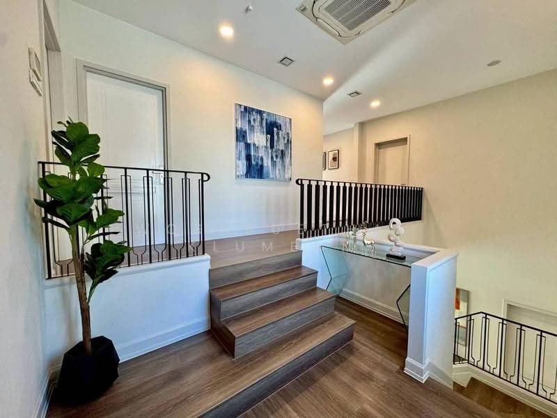 Nantawan Rama 9 - New Krungthepkreetha, bangkok, Saphan Sung, Bangkok, 4 Bedrooms, 302 sqm, Single Detached House For Rent, by Woraruethai Klumbun, 500581352 - DDproperty.com