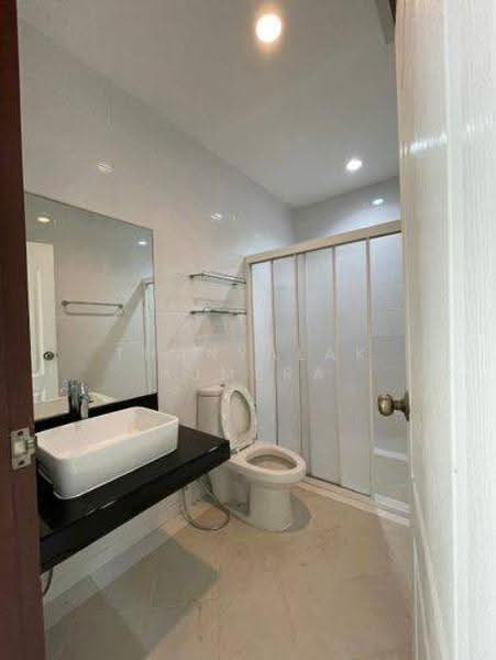 PG Rama 9, Bangkok, 98 Rama 9 Road, Huai Khwang, Huai Khwang, Bangkok, 2 Bedrooms, 95 sqm, Condo For Rent, by Thanyalak Ajmera, 500581399 - DDproperty.com
