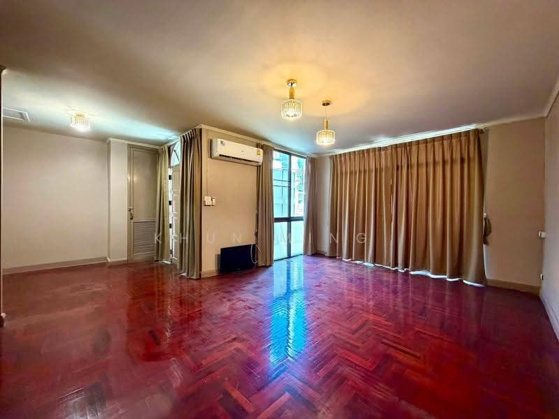 ให้เช่า Home Office 4 ห้องนอน สุขุมวิท 44/2 | ใกล้ BTS พระโขนง & เอกมัย (SPSMG245), กรุงเทพ, สุขุมวิท 44/2, พระโขนง, คลองเตย, กรุงเทพ, 240 ตร.ม., ตึกแถว-อาคารพาณิชย์ ให้เช่า, โดย Khun Ming, 500581454 - DDproperty.com