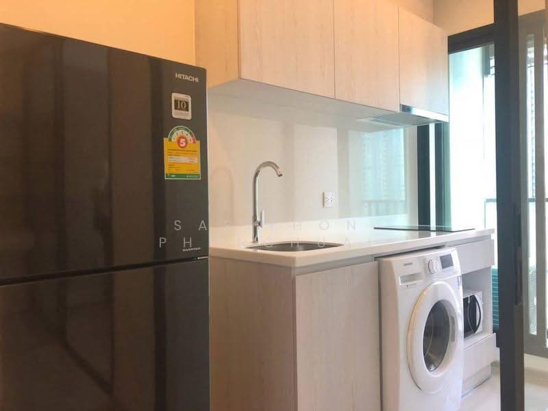 Life Asoke, Bangkok, Asoke-Dindang Road, Bang Kapi, Huai Khwang, Bangkok, 1 Bedroom, 30 sqm, Condo For Rent, by Sasithon Phonchuai, 500581485 - DDproperty.com