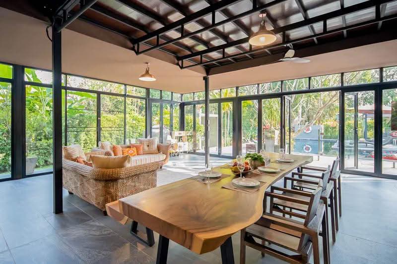 บ้านพร้อมสระว่ายน้ำและบ้านรับรอง 2 หลัง (รวม 5 ห้องนอน) ที่ตำบลน้ำแพร่ อำเภอหางดง, เชียงใหม่, น้ำแพร่, หางดง, เชียงใหม่, 1,320 ตร.ม., บ้านเดี่ยว ขาย, โดย เอลียาห์ ริดจ์ลี่ย์, 500581507 - DDproperty.com