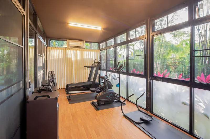 บ้านพร้อมสระว่ายน้ำและบ้านรับรอง 2 หลัง (รวม 5 ห้องนอน) ที่ตำบลน้ำแพร่ อำเภอหางดง, เชียงใหม่, น้ำแพร่, หางดง, เชียงใหม่, 1,320 ตร.ม., บ้านเดี่ยว ขาย, โดย เอลียาห์ ริดจ์ลี่ย์, 500581507 - DDproperty.com