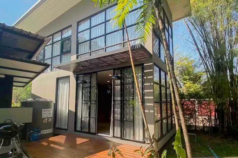 บ้านพร้อมสระว่ายน้ำและบ้านรับรอง 2 หลัง (รวม 5 ห้องนอน) ที่ตำบลน้ำแพร่ อำเภอหางดง, เชียงใหม่, น้ำแพร่, หางดง, เชียงใหม่, 1,320 ตร.ม., บ้านเดี่ยว ขาย, โดย เอลียาห์ ริดจ์ลี่ย์, 500581507 - DDproperty.com
