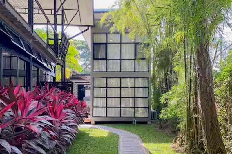 บ้านพร้อมสระว่ายน้ำและบ้านรับรอง 2 หลัง (รวม 5 ห้องนอน) ที่ตำบลน้ำแพร่ อำเภอหางดง, เชียงใหม่, น้ำแพร่, หางดง, เชียงใหม่, 1,320 ตร.ม., บ้านเดี่ยว ขาย, โดย เอลียาห์ ริดจ์ลี่ย์, 500581507 - DDproperty.com
