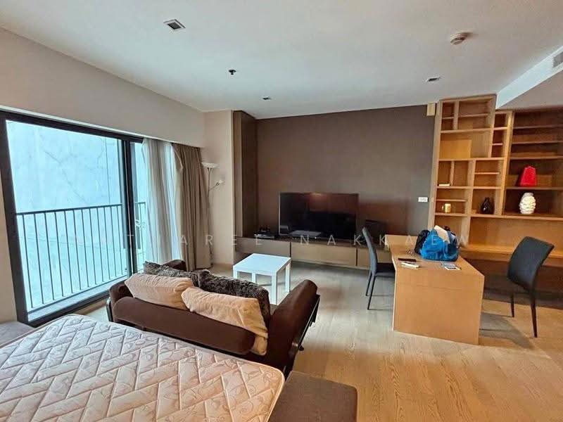Noble Remix, Bangkok, 772 Soi Sukhumvit 36, Sukhumvit Road, Khong Tan, Khlong Toei, Bangkok, Studio, 40 sqm, Condo For Rent, by Nutnaree Nakkaew, 500581521 - DDproperty.com