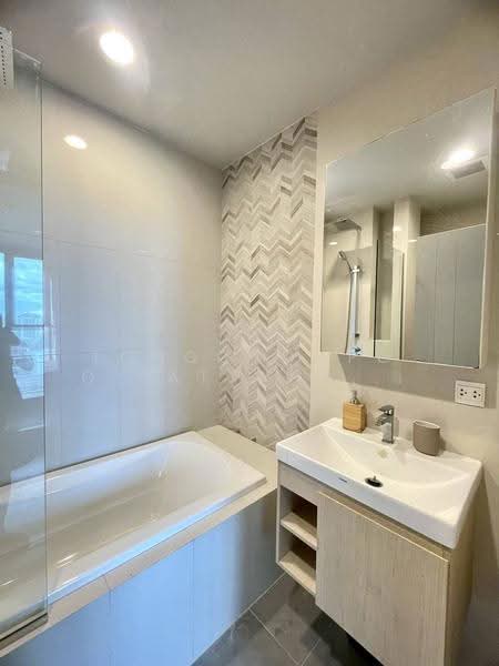Oka Haus Sukhumvit 36, bangkok, 3399 Rama 4 Road, Khong Tan, Khlong Toei, Bangkok, 1 Bedroom, 36 sqm, Condo For Rent, by Tongchompoo Pattanachaiwongkoon, 500581617 - DDproperty.com