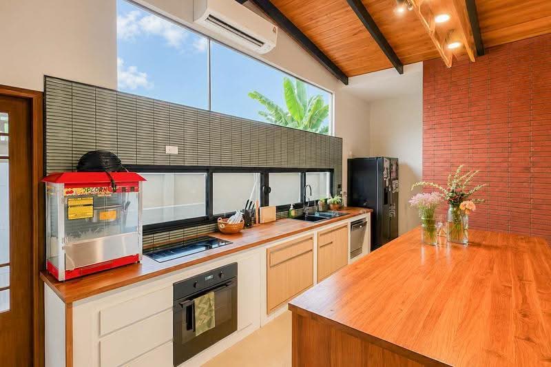 New 5-Bed Family Pool Villa, 370 Sq.wah, Nam Phrae, Hang Dong, chiang-mai, Nam Phare, Hang Dong, Chiang Mai, 5 Bedrooms, 1,480 sqm, Single Detached House For Sale, by Elijah Ridgley, 500581759 - DDproperty.com