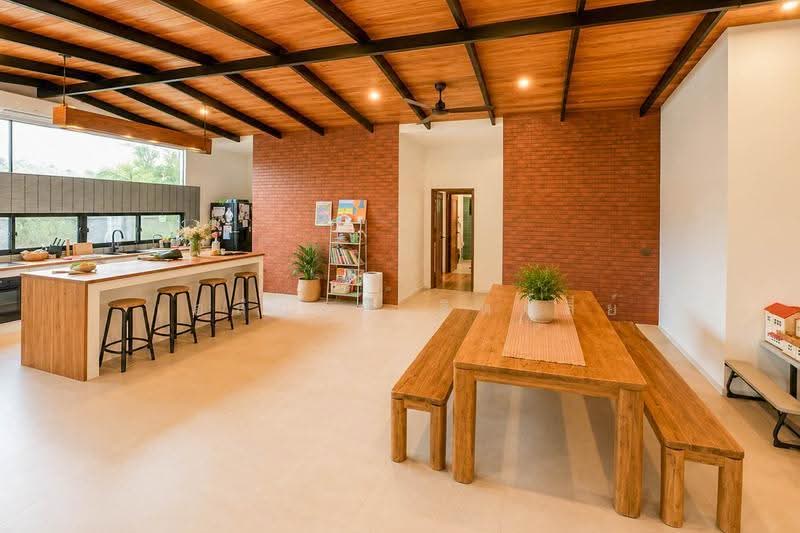New 5-Bed Family Pool Villa, 370 Sq.wah, Nam Phrae, Hang Dong, chiang-mai, Nam Phare, Hang Dong, Chiang Mai, 5 Bedrooms, 1,480 sqm, Single Detached House For Sale, by Elijah Ridgley, 500581759 - DDproperty.com