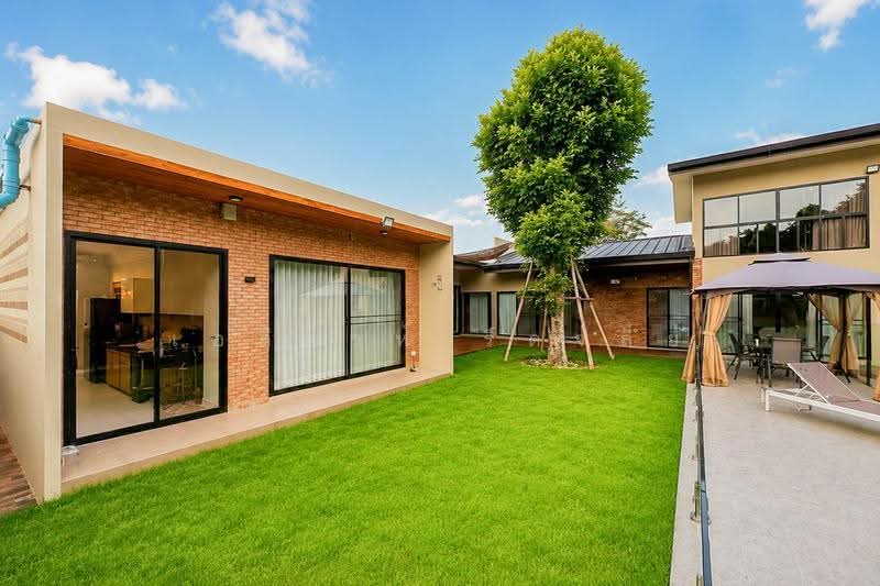 New 5-Bed Family Pool Villa, 370 Sq.wah, Nam Phrae, Hang Dong, chiang-mai, Nam Phare, Hang Dong, Chiang Mai, 5 Bedrooms, 1,480 sqm, Single Detached House For Sale, by Elijah Ridgley, 500581759 - DDproperty.com