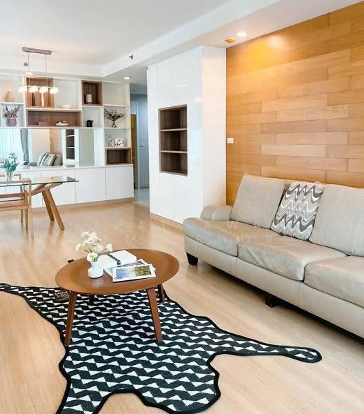 The Rajdamri, Bangkok, Ratchadamri Road, Lumphini, Pathum Wan, Bangkok, 2 Bedrooms, 112 sqm, Condo For Rent, by Napatsawan Tamjorhor, 500581820 - DDproperty.com