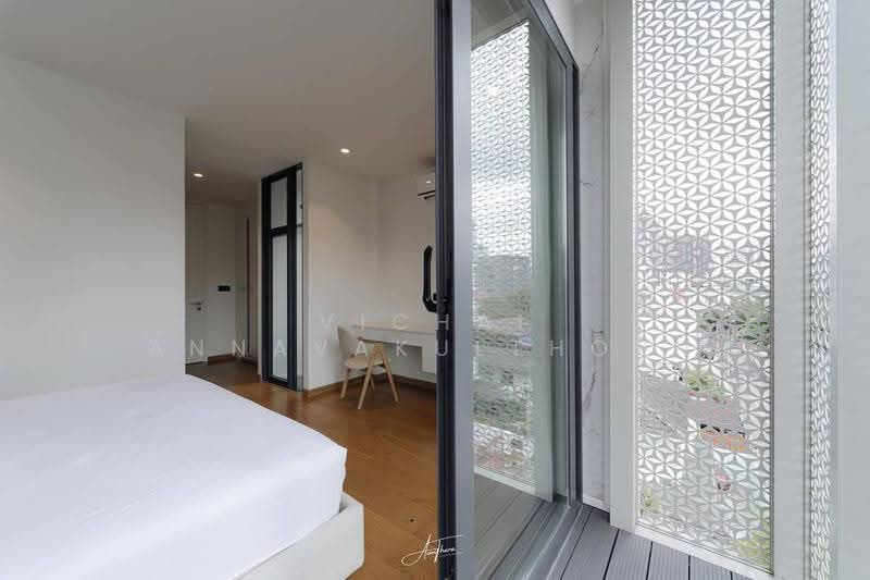 3-BR House, bangkok, Phra Kanong Nua, Watthana, Bangkok, 3 Bedrooms, 263 sqm, Single Detached House For Rent, by Vichai Annavakulthorn, 500581827 - DDproperty.com