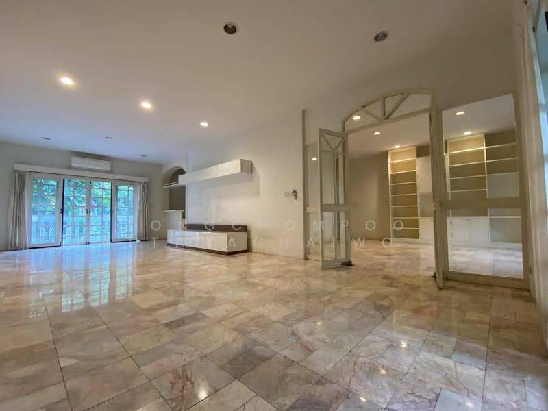 Prompak Gardens Condominium, bangkok, Sukhumvit, Khlongtoei Nua, Watthana, Bangkok, 3 Bedrooms, 350 sqm, Condo For Rent, by Tongchompoo Pattanachaiwongkoon, 500581851 - DDproperty.com