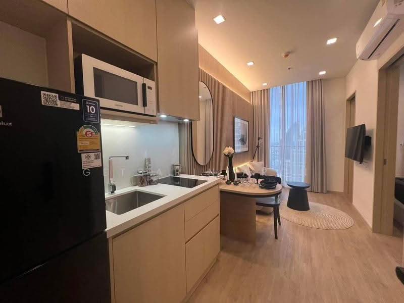 Noble State 39, Bangkok, 35 Soi Sukhumvit 39, Khlong Tan Nua, Watthana, Bangkok, 1 Bedroom, 30 sqm, Condo For Rent, by Getsarin Aron, 500581865 - DDproperty.com