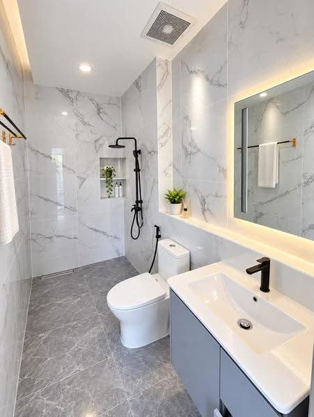 2BR House for Sale in Saphan Hin Phuket | 220 SqM Near Old Town, ฿3.89M, phuket, Wichit, Muang Phuket, Phuket, 2 Bedrooms, 220 sqm, Single Detached House For Sale, by Fazwaz (Thailand) Co., Ltd., 500581873 - DDproperty.com