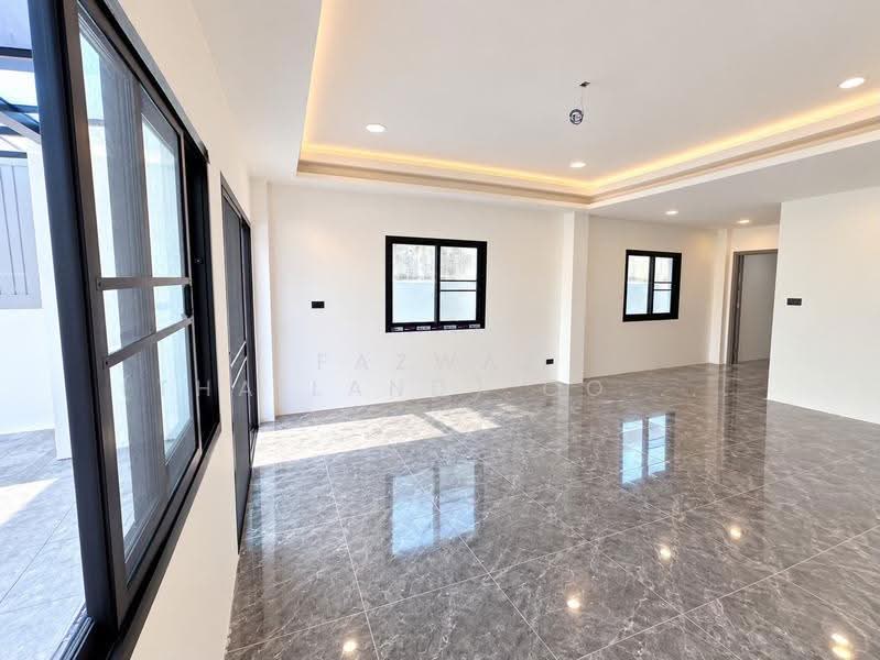2BR House for Sale in Saphan Hin Phuket | 220 SqM Near Old Town, ฿3.89M, phuket, Wichit, Muang Phuket, Phuket, 2 Bedrooms, 220 sqm, Single Detached House For Sale, by Fazwaz (Thailand) Co., Ltd., 500581873 - DDproperty.com
