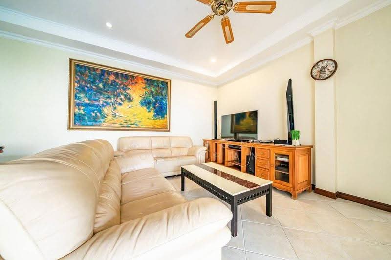 4-BR House, chon-buri, Nong Pru, Bang Lamung (Pattaya), Chon Buri (Pattaya), 4 Bedrooms, 200 sqm, Single Detached House For Sale, by Siwanon Gosachan, 500581941 - DDproperty.com