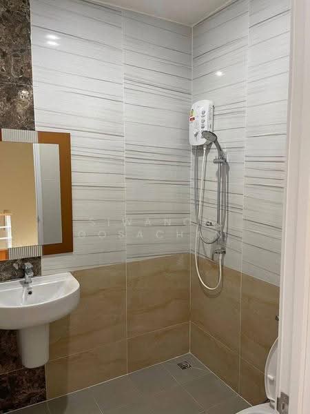 4-BR Townhouse, chon-buri, Nong Pru, Bang Lamung (Pattaya), Chon Buri (Pattaya), 4 Bedrooms, 220 sqm, Townhouse For Sale, by Siwanon Gosachan, 500581955 - DDproperty.com
