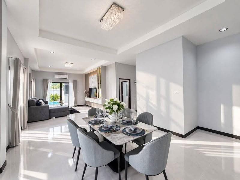 3-BR Villa, Chon Buri (Pattaya), Huai Yai, Bang Lamung (Pattaya), Chon Buri (Pattaya), 3 Bedrooms, 200 sqm, Villa For Sale, by Siwanon Gosachan, 500582145 - DDproperty.com