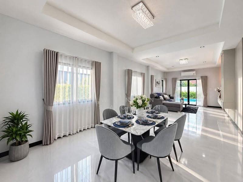 3-BR Villa, Chon Buri (Pattaya), Huai Yai, Bang Lamung (Pattaya), Chon Buri (Pattaya), 3 Bedrooms, 200 sqm, Villa For Sale, by Siwanon Gosachan, 500582145 - DDproperty.com