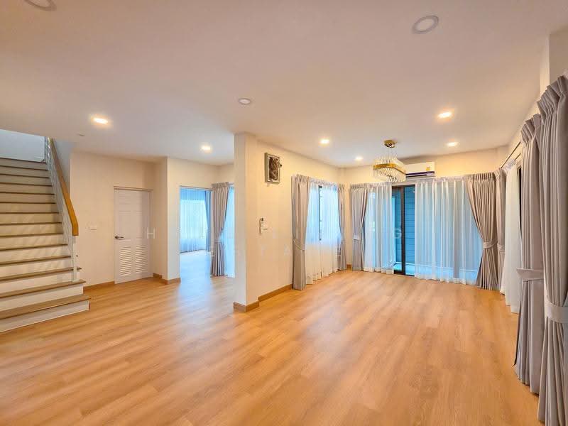 Centro Ratchapruek-Suan Phak, nonthaburi, Bangkruai Jongtanom, Bang Kruai, Nonthaburi, 4 Bedrooms, 200 sqm, Single Detached House For Sale, by Haus Living Estate, 500582180 - DDproperty.com