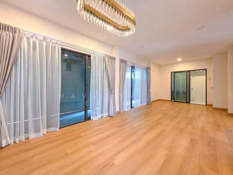 Centro Ratchapruek-Suan Phak, nonthaburi, Bangkruai Jongtanom, Bang Kruai, Nonthaburi, 4 Bedrooms, 200 sqm, Single Detached House For Sale, by Haus Living Estate, 500582180 - DDproperty.com