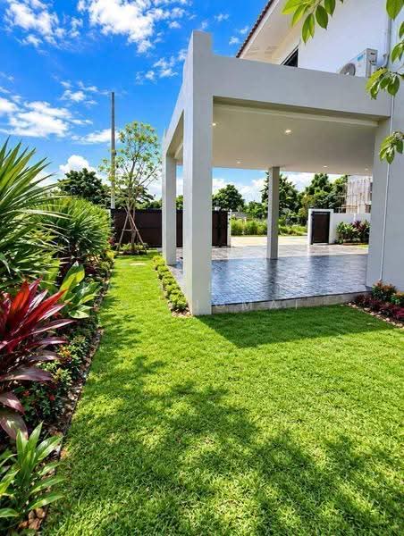 A house for rent near Kad Farang, Chiang Mai Rental Price: 89,000 THB / month Property ID No.14H1150, chiang-mai, Ban Waen, Hang Dong, Chiang Mai, 4 Bedrooms, 240 sqm, Single Detached House For Rent, by Baandeedee Chiangmai, 500582188 - DDproperty.com