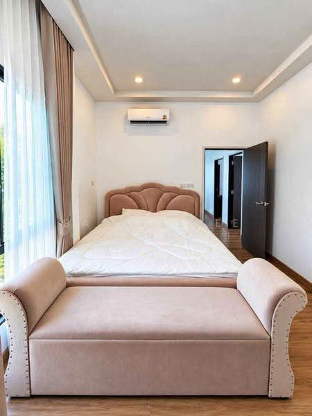A house for rent near Kad Farang, Chiang Mai Rental Price: 89,000 THB / month Property ID No.14H1150, chiang-mai, Ban Waen, Hang Dong, Chiang Mai, 4 Bedrooms, 240 sqm, Single Detached House For Rent, by Baandeedee Chiangmai, 500582188 - DDproperty.com