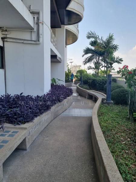 Floraville Condominium, Bangkok, 51 Pattanakarn, Suan Luang, Suan Luang, Bangkok, 2 Bedrooms, 122 sqm, Condo For Rent, by Vichai Annavakulthorn, 500582194 - DDproperty.com