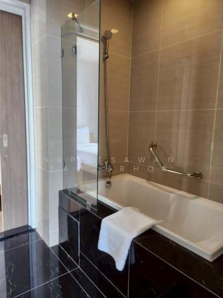 Park Origin Phrom Phong (Park 24), bangkok, 68 Soi Sukhumvit 24, Khong Tan, Khlong Toei, Bangkok, 2 Bedrooms, 60 sqm, Condo For Rent, by Napatsawan Tamjorhor, 500582227 - DDproperty.com
