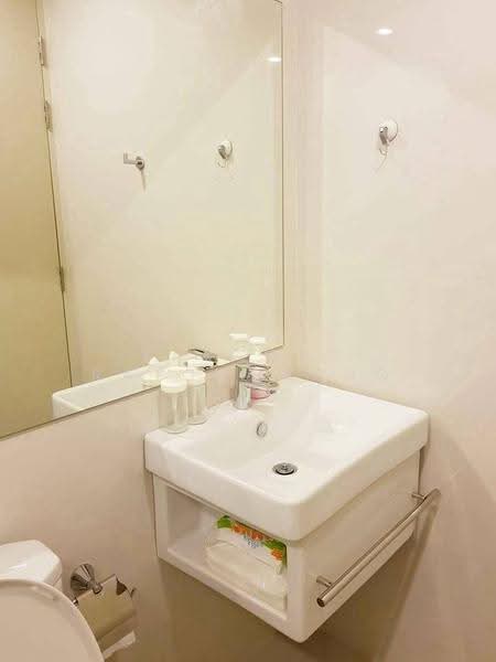 Life Asoke, Bangkok, Asoke-Dindang Road, Bang Kapi, Huai Khwang, Bangkok, 1 Bedroom, 30 sqm, Condo For Rent, by Sarawut Ratchawong, 500582465 - DDproperty.com