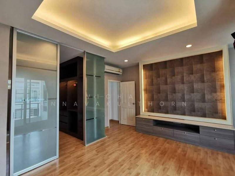 Baan Klang Muang S-Sense Rama 9-Ladprao, bangkok, Soi Ladprao 84, Ladprao Road, Wang Thonglang, Bangkok, 3 Bedrooms, 160 sqm, Townhouse For Rent, by Vichai Annavakulthorn, 500582476 - DDproperty.com