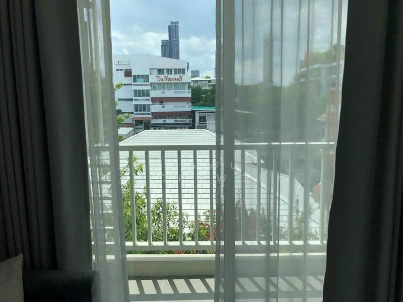 Bless Residence Ekkamai, Bangkok, Sukhumvit 71, Khlong Tan Nua, Watthana, Bangkok, 1 Bedroom, 32 sqm, Condo For Rent, by Sarawut Ratchawong, 500582503 - DDproperty.com