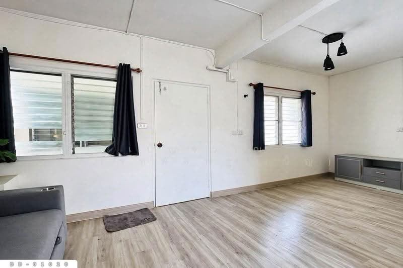 Baan Ua-Athorn Sema Fa Khram, Pathum Thani, Khu Khot, Lam Luk Ka, Pathum Thani, 1 Bedroom, 32 sqm, Condo For Sale, by Benchawarin Pakkawetppisit, 500582759 - DDproperty.com