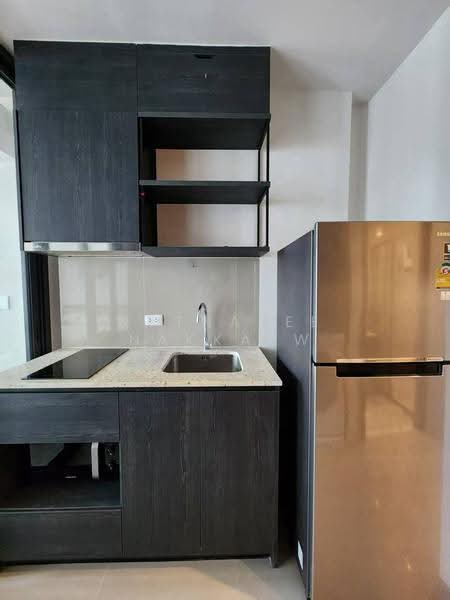 XT Huaikhwang, Bangkok, 244 Ratchadaphisek Road, Huai Khwang, Bangkok, 1 Bedroom, 29 sqm, Condo For Rent, by Nutnaree Nakkaew, 500582814 - DDproperty.com