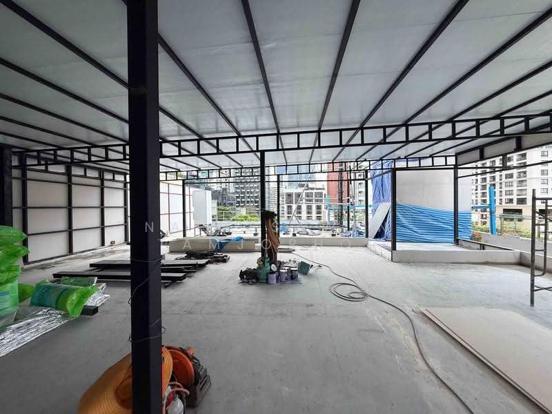 Shine@33 (formerly Triple Oaks), Bangkok, Khlong Tan Nua, Watthana, Bangkok, Studio, 300 sqm, Apartment For Rent, by Napatsawan Tamjorhor, 500582864 - DDproperty.com