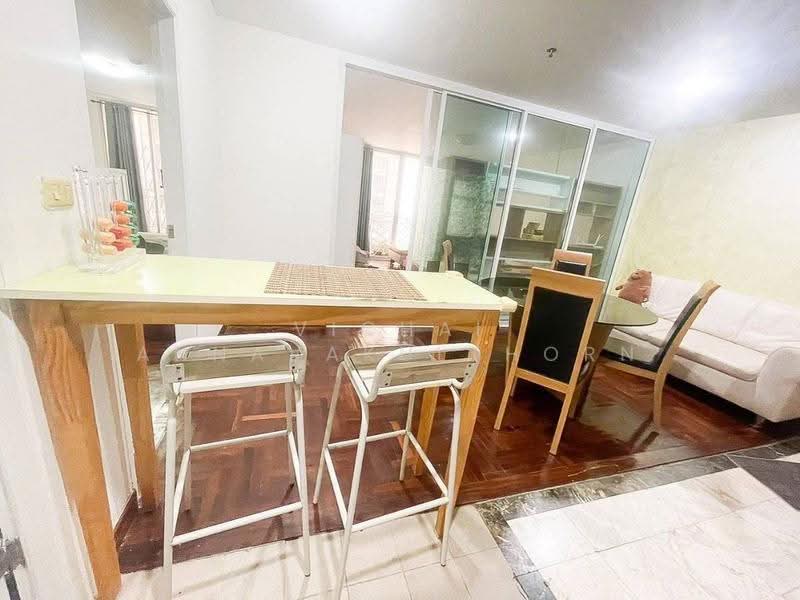 Asoke Place, Bangkok, Asok Montri Rd, Khlongtoei Nua, Watthana, Bangkok, 2 Bedrooms, 75 sqm, Condo For Rent, by Vichai Annavakulthorn, 500582914 - DDproperty.com